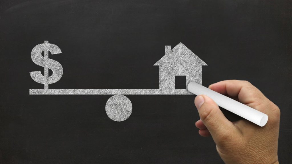 Comparing mortgage life insurance from banks with individual term life insurance in Canada