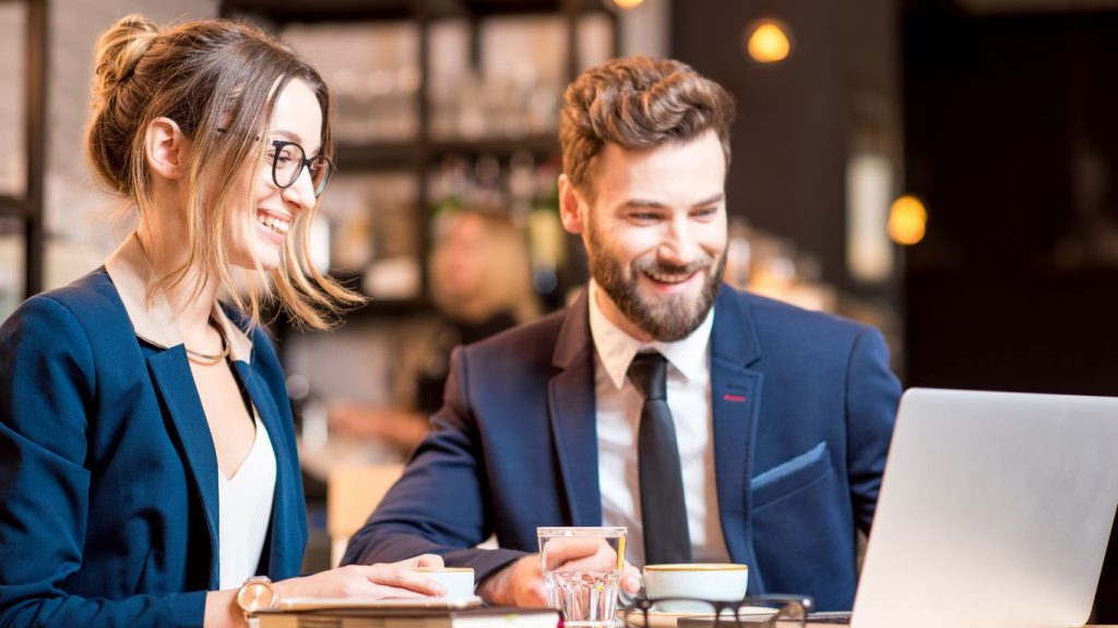 Young Canadian professional comparing cheap life insurance quotes online